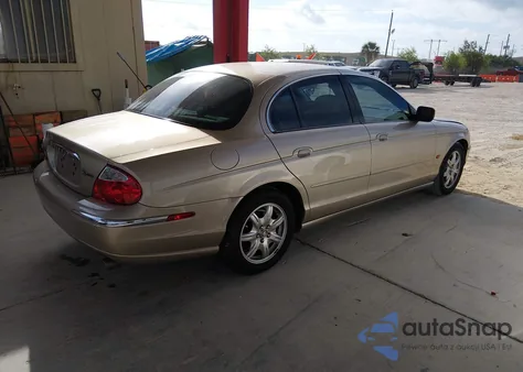 2000 Jaguar S-Type 4.0L V8 из США, поврежденный, VIN SAJDA01D1YGL67879